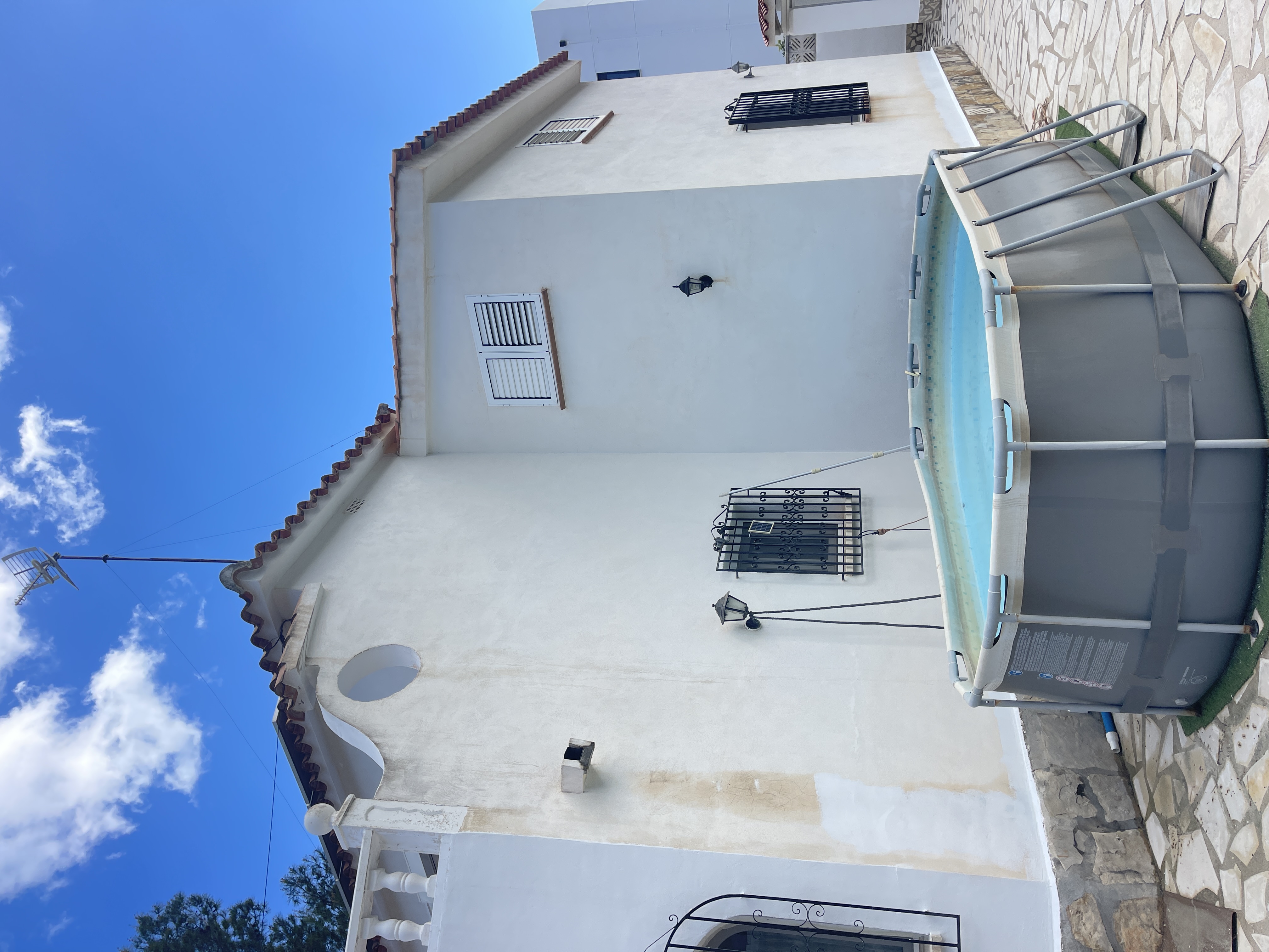 Pintura de fachada antes — villa Costa Blanca